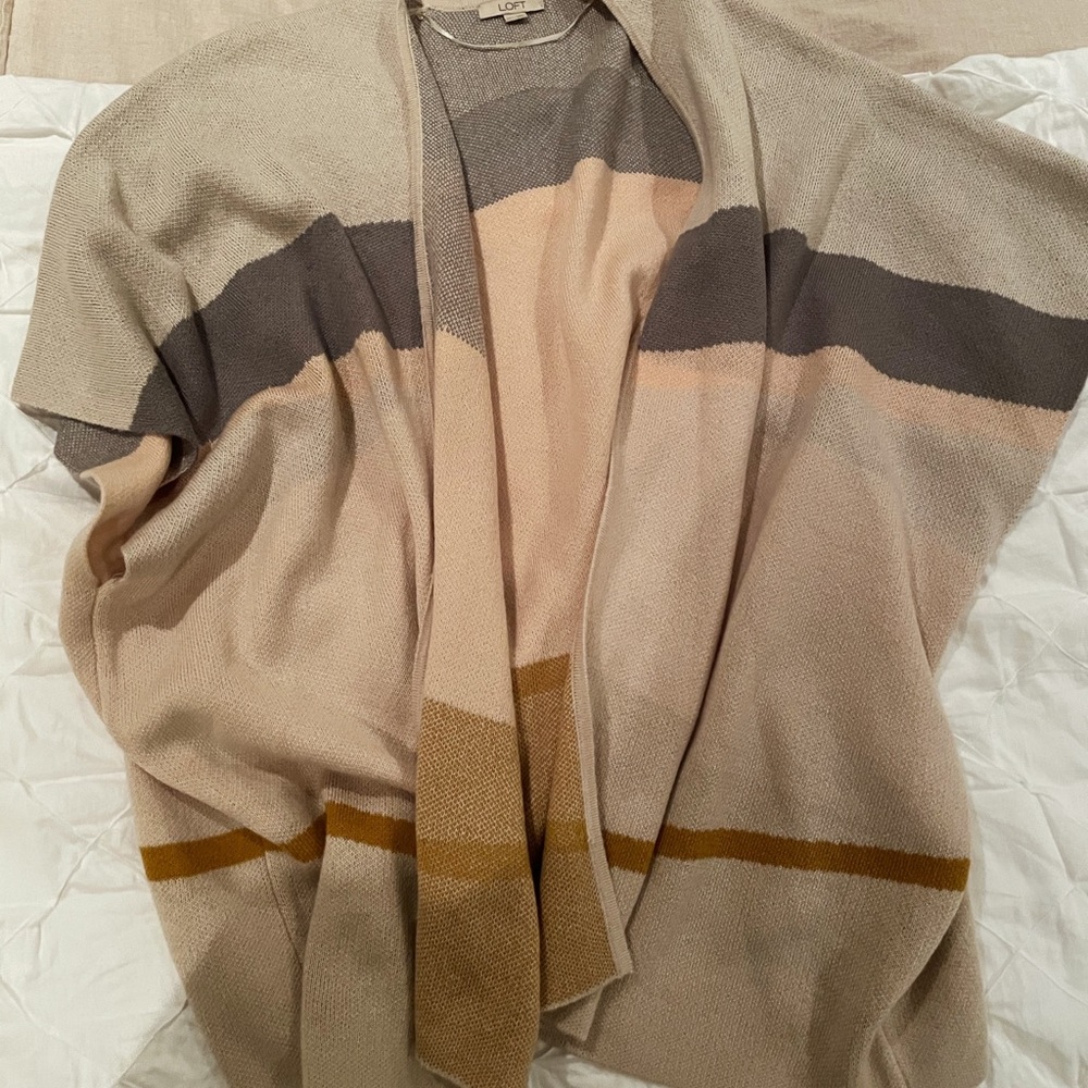 Loft Poncho